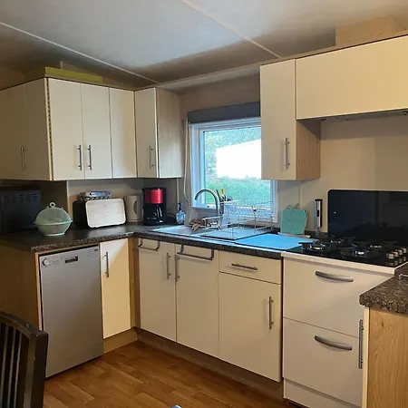 Mobil Avec Wifi -6-8 Personnes Campingplads Lattes